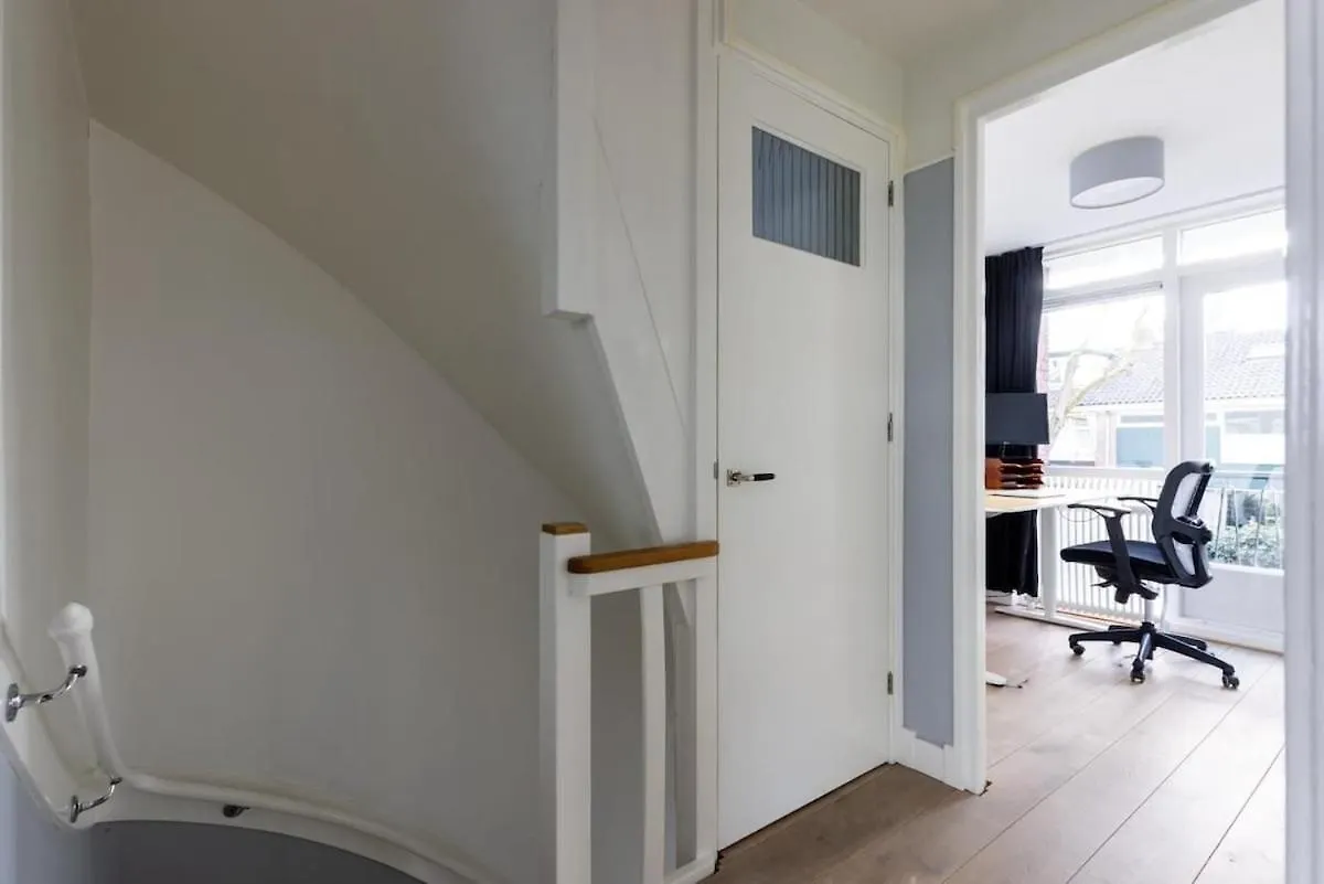 Cozy Family House In Rotterdam Villa