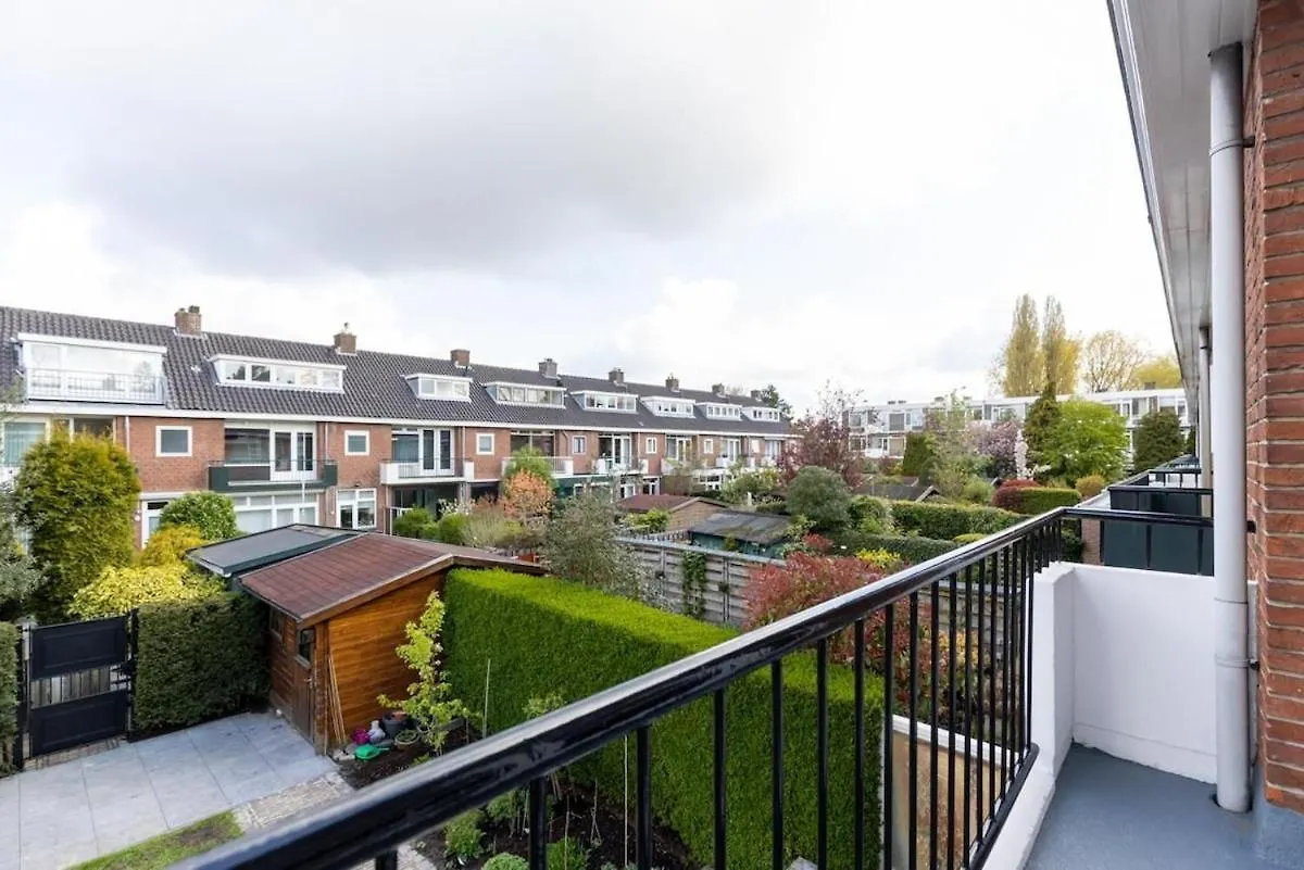 Cozy Family House In Rotterdam Villa