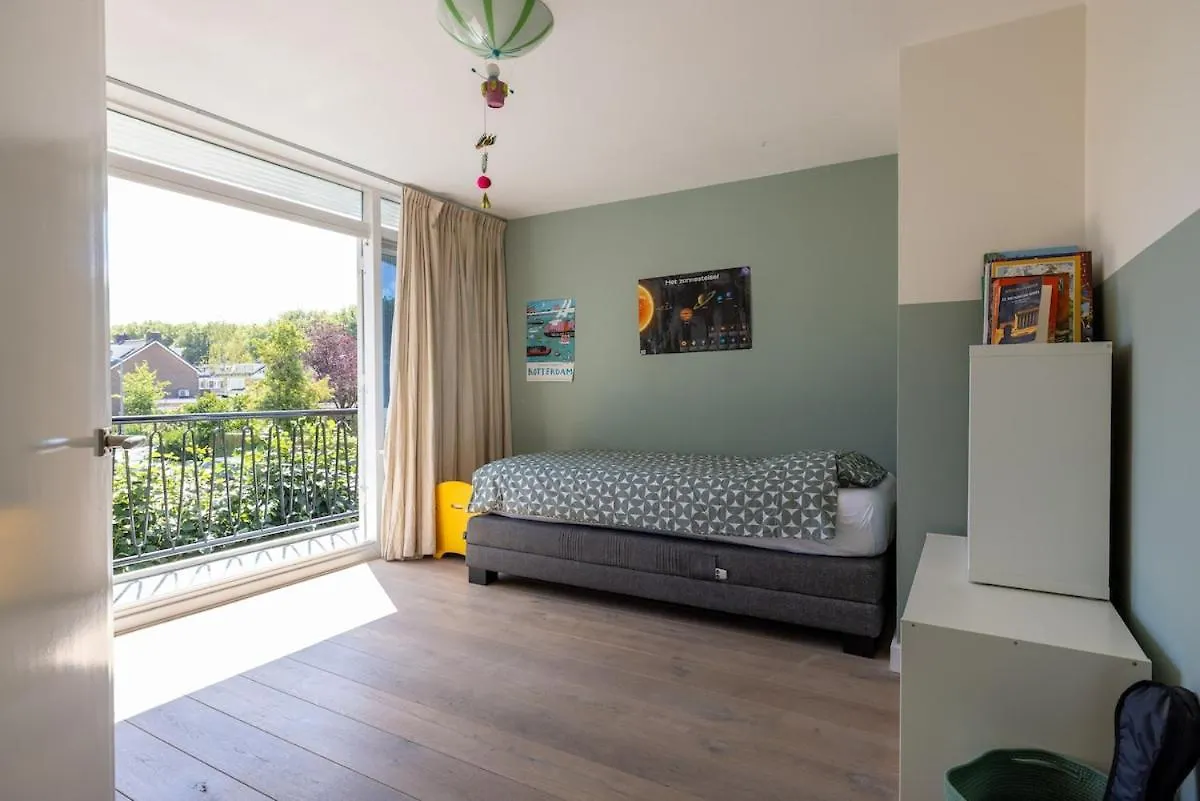 Cozy Family House In Rotterdam Villa 0*,